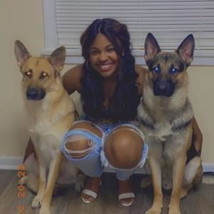 Meet your Posher, Alize